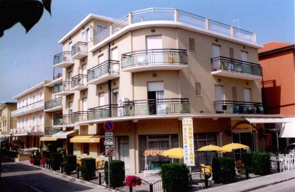 רימיני Hotel Villa Domiziana מראה חיצוני תמונה