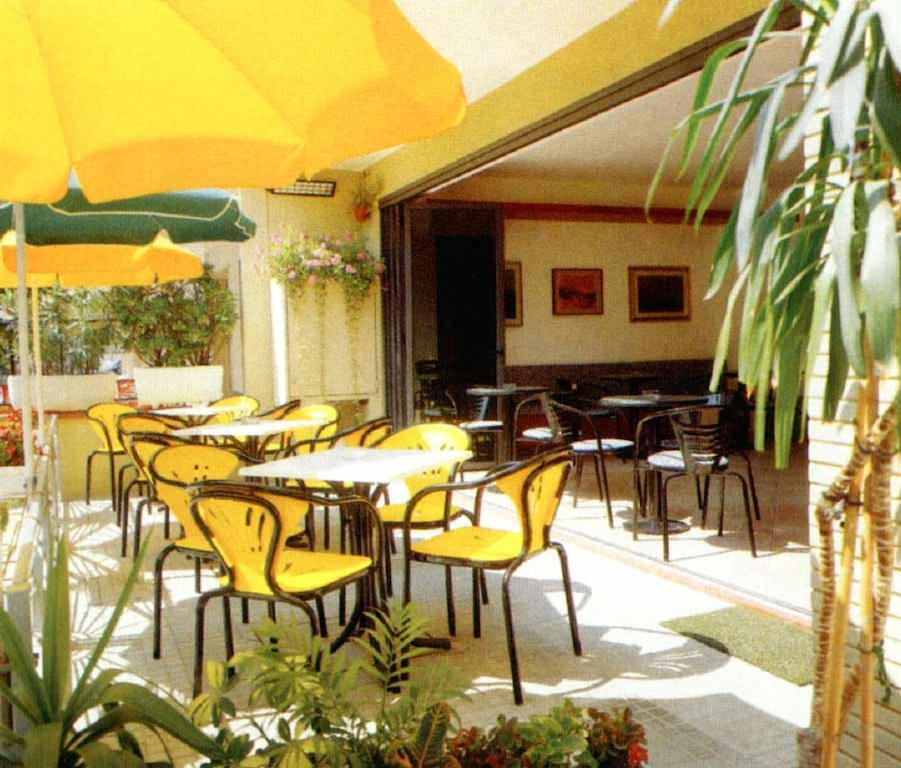 רימיני Hotel Villa Domiziana מראה חיצוני תמונה