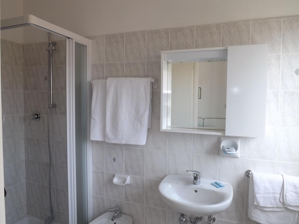 רימיני Hotel Villa Domiziana חדר תמונה