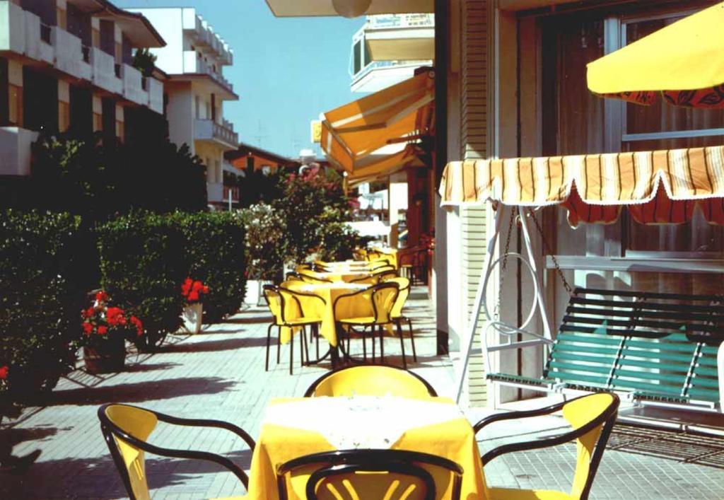 רימיני Hotel Villa Domiziana מראה חיצוני תמונה