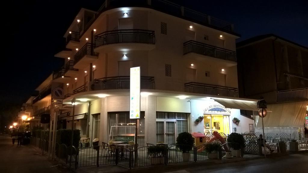רימיני Hotel Villa Domiziana מראה חיצוני תמונה
